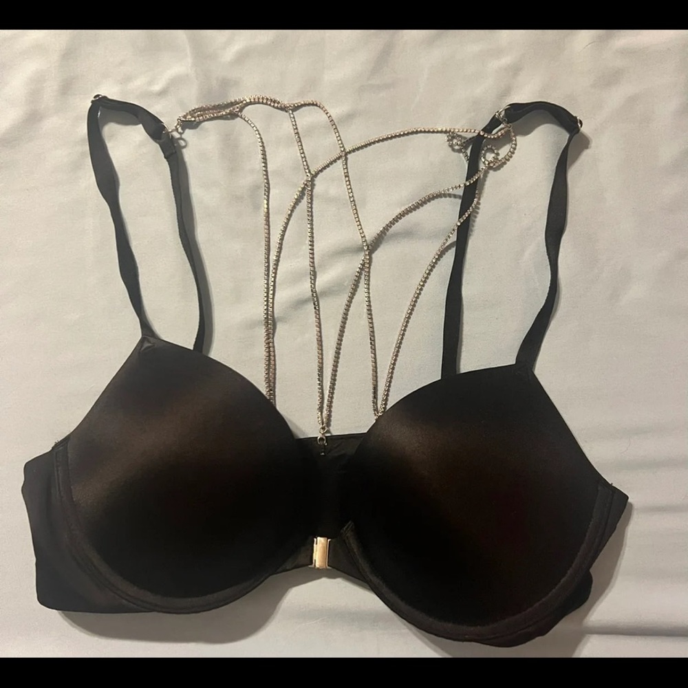 34B Victoria’s Secret push up bra